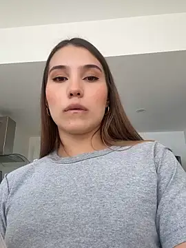 Snapshot of SophieRaily_ chatting on 10/02/25, 06:55 SophieRaily online show from 10/02/25, 06:55