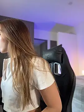 SophieRaily  online show from 11/11/25, 10:26