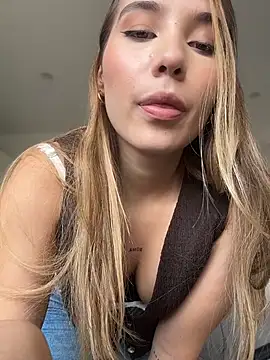 SophieRaily  online show from 01/15/26, 08:34