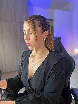 SophieRaily  online show from 01/09/26, 08:49