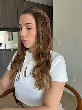 Snapshot of SophieRaily_ chatting on 03/19/25, 06:55 SophieRaily online show from 03/19/25, 06:55