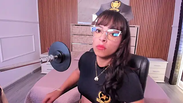 Snapshot of MiiaaMoonroee chatting on 01/12/26, 08:15 MiiaaMoonroee online show from 01/12/26, 08:15