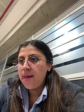 girl anni online show from 03/04/25, 11:54