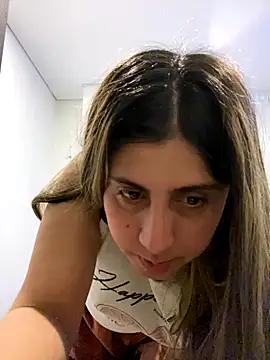 girl anni online show from 10/10/25, 03:24