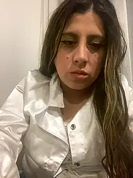 girl anni online show from 09/21/25, 12:38