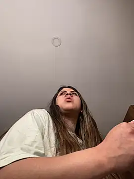 girl anni online show from 10/18/25, 01:24