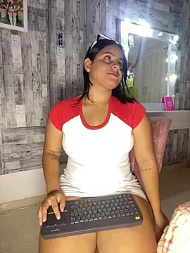 Violetrousse online show from 03/10/26, 06:45