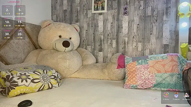 Violetrousse online show from 10/25/25, 09:15