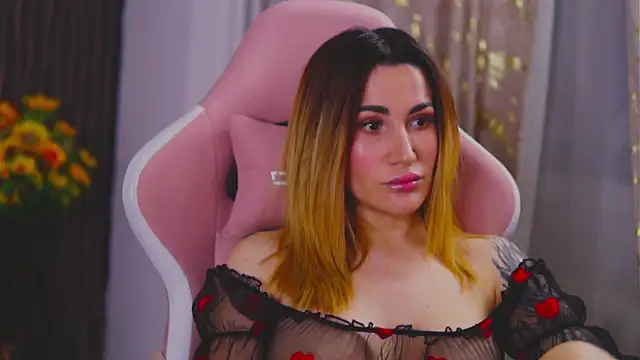 Snapshot of KimSkyex chatting on 02/24/25, 03:55 KimSkyex online show from 02/24/25, 03:55