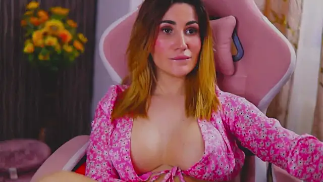 Snapshot of KimSkyex chatting on 02/22/25, 06:06 KimSkyex online show from 02/22/25, 06:06