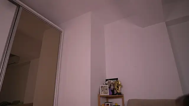 Mona Lisss online show from 11/20/25, 12:39