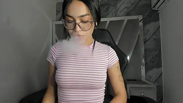 Mia petite01 online show from 05/19/26, 08:38