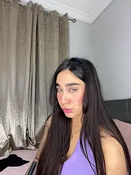 Snapshot of Meryem_Queen chatting on 05/13/26, 01:56 Meryem Queen online show from 05/13/26, 01:56