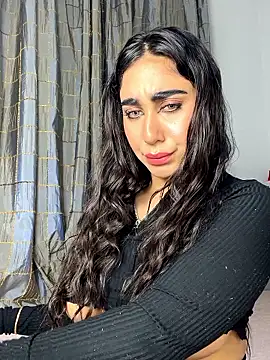 Snapshot of Meryem_Queen chatting on 03/08/26, 09:18 Meryem Queen online show from 03/08/26, 09:18