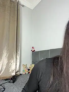 Snapshot of Meryem_Queen chatting on 03/29/26, 01:18 Meryem Queen online show from 03/29/26, 01:18