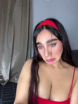 Snapshot of Meryem_Queen chatting on 05/26/26, 01:26 Meryem Queen online show from 05/26/26, 01:26