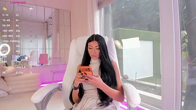 Snapshot of missdiamond_ chatting on 12/18/25, 07:46 missdiamond online show from 12/18/25, 07:46