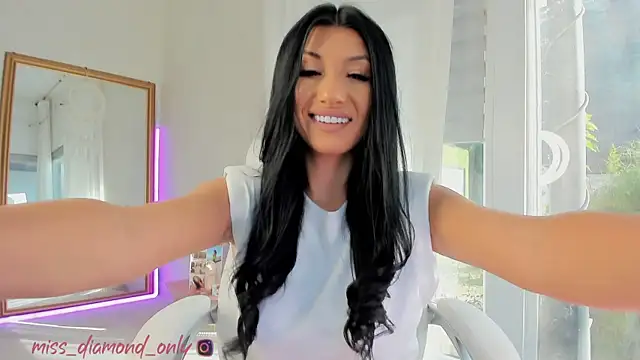 Snapshot of missdiamond_ chatting on 09/14/25, 06:58 missdiamond online show from 09/14/25, 06:58