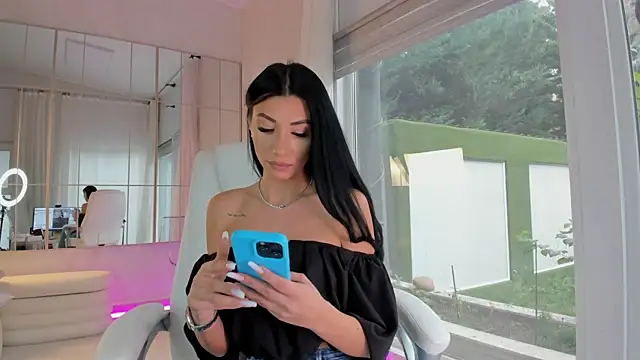 Snapshot of missdiamond_ chatting on 11/04/25, 08:07 missdiamond online show from 11/04/25, 08:07