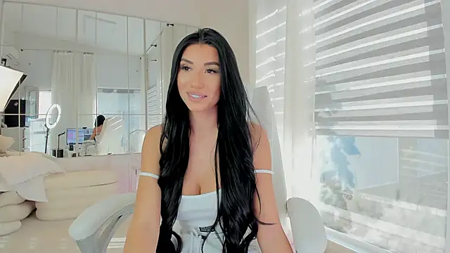 Snapshot of missdiamond_ chatting on 10/29/25, 08:02 missdiamond online show from 10/29/25, 08:02