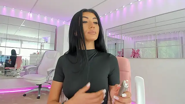 missdiamond  online show from 05/05/26, 06:16