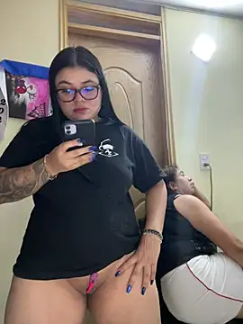 alissonfernandez  online show from 04/04/26, 09:32