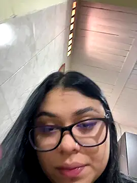 alissonfernandez  online show from 09/17/25, 02:52