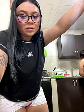 alissonfernandez  online show from 09/11/25, 12:54