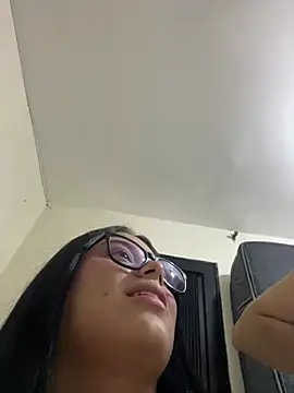 Snapshot of alissonfernandez_ chatting on 07/17/26, 12:19 alissonfernandez online show from 07/17/26, 12:19