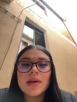 alissonfernandez  online show from 05/26/26, 06:06