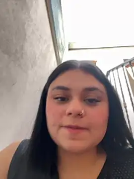 Snapshot of alissonfernandez_ chatting on 06/17/26, 09:03 alissonfernandez online show from 06/17/26, 09:03