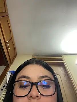 alissonfernandez  online show from 03/25/26, 10:25