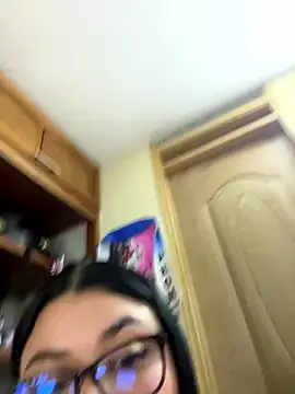 Snapshot of alissonfernandez_ chatting on 01/14/26, 11:30 alissonfernandez online show from 01/14/26, 11:30