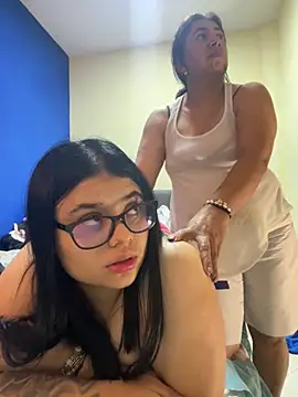 alissonfernandez  online show from 10/12/25, 05:36