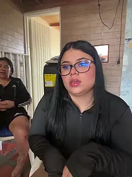 alissonfernandez  online show from 10/08/25, 01:01