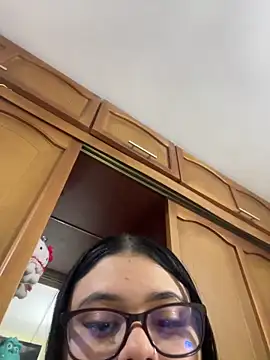 alissonfernandez  online show from 10/29/25, 02:43