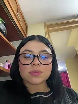 alissonfernandez  online show from 11/15/25, 12:58