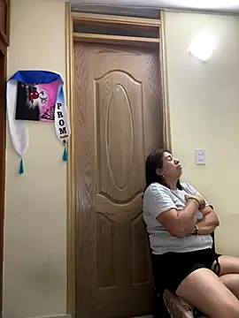 Snapshot of alissonfernandez_ chatting on 01/09/26, 02:18 alissonfernandez online show from 01/09/26, 02:18