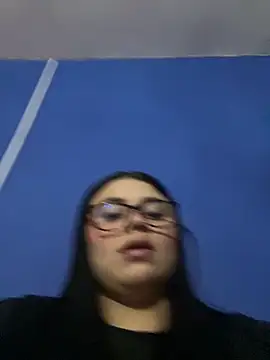 alissonfernandez  online show from 04/11/26, 10:46