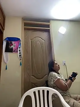 Snapshot of alissonfernandez_ chatting on 01/16/26, 12:36 alissonfernandez online show from 01/16/26, 12:36