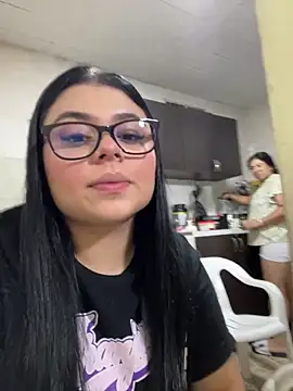 alissonfernandez  online show from 09/25/25, 11:05