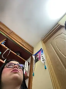 alissonfernandez  online show from 03/10/26, 11:36