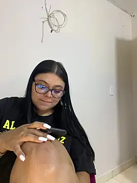 alissonfernandez  online show from 04/26/26, 08:06