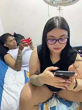 Snapshot of alissonfernandez_ chatting on 07/19/26, 02:09 alissonfernandez online show from 07/19/26, 02:09