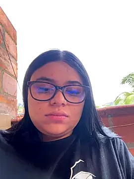 alissonfernandez  online show from 10/19/25, 03:59