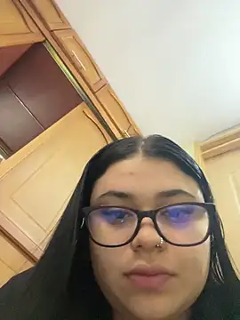 Snapshot of alissonfernandez_ chatting on 02/10/26, 11:31 alissonfernandez online show from 02/10/26, 11:31