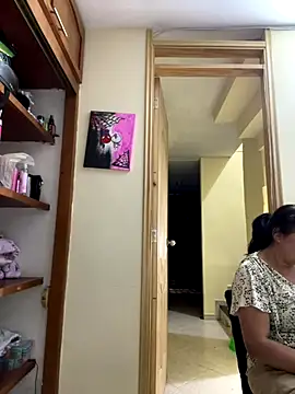 alissonfernandez  online show from 11/21/25, 04:11