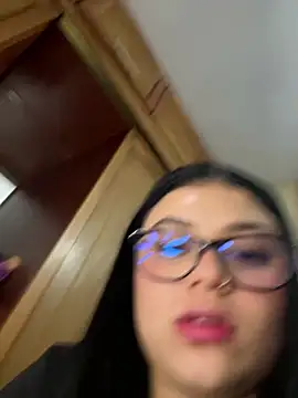 alissonfernandez  online show from 11/27/25, 12:44