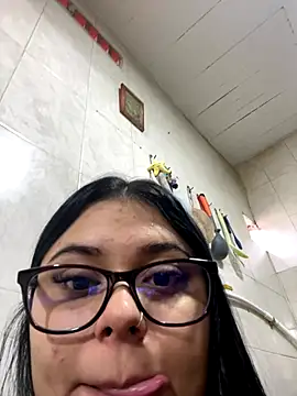 alissonfernandez  online show from 09/21/25, 10:04