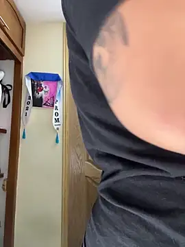 alissonfernandez  online show from 03/06/26, 12:11